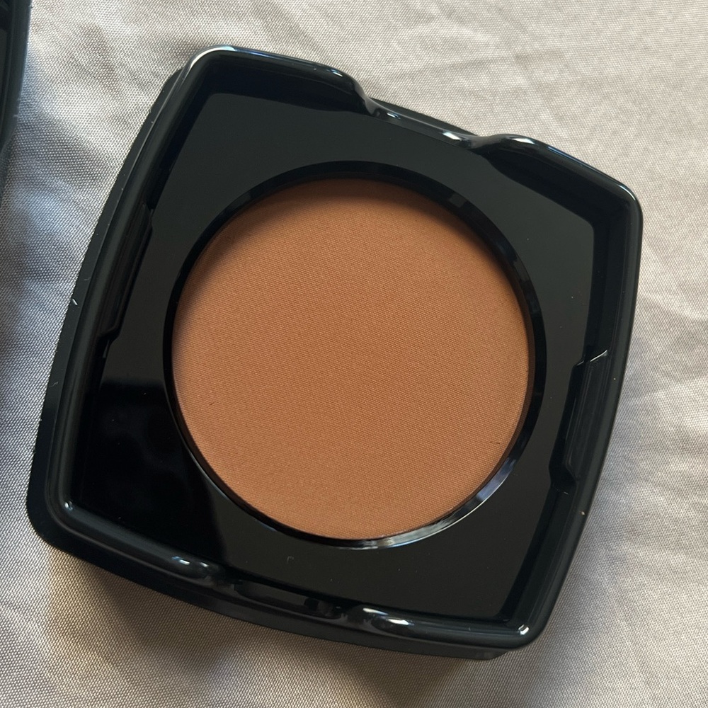 Chanel Les Beiges Healthy Glow REFILL B140